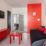 Rent 1 bedroom apartment of 431 m² in Lyon