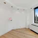 Rent 2 bedroom apartment of 89 m² in New York