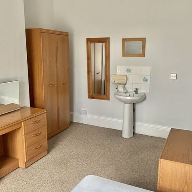 Room to rent in 11 Molesworth Road, Stoke, Plymouth PL1