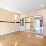 Rent 4 bedroom house of 339 m² in Los Angeles