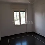 Rent 5 bedroom apartment of 75 m² in Genova