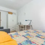 Rent a room of 97 m² in valencia