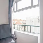 Rent 4 bedroom house in Lisbon