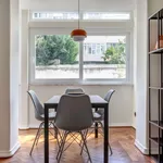 Rent 2 bedroom apartment of 592 m² in Lisbon