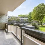 Huur 4 slaapkamer appartement van 88 m² in Buitenveldert-West