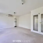 Rent 2 bedroom apartment in Melbourne