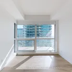 Appartement de 527 m² avec 2 chambre(s) en location à Toronto