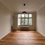 Rent 3 bedroom apartment in Ixelles