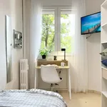 Rent a room of 71 m² in Madrid