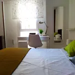 Rent a room of 95 m² in Madrid