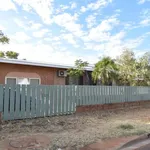 Rent 4 bedroom house in Tennant Creek