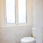 Rent 10 bedroom apartment in Lisbon