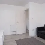 Rent 3 bedroom flat in Brighton