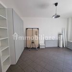 Affitto 2 camera appartamento di 65 m² in Pavia