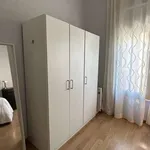 Rent a room of 120 m² in madrid