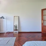 Rent 5 bedroom apartment in Lisbon