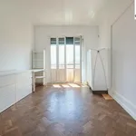 Rent 16 bedroom apartment in Lisbon