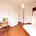 Rent 2 bedroom apartment of 12 m² in Barcelona