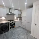 Rent 4 bedroom flat in Yorkshire And The Humber