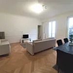 Appartement de 80 m² avec 2 chambre(s) en location à Paris