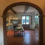 Rent 5 bedroom apartment of 105 m² in Arezzo