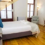 Rent 2 bedroom apartment of 40 m² in Porto