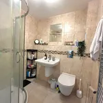 Rent 2 bedroom flat in Newmarket