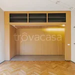 Rent 2 bedroom apartment of 85 m² in Milano