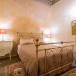 Rent 1 bedroom apartment of 62 m² in Florence