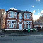 Rent 7 bedroom house in East Midlands