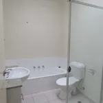 Rent 3 bedroom apartment in Melbourne