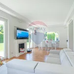 Rent 8 bedroom house of 320 m² in Roma