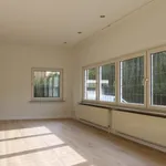 Huur 4 slaapkamer appartement van 115 m² in Stein