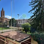 Affitto 3 camera appartamento di 86 m² in Cremona