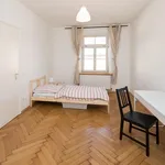 Rent 4 bedroom apartment in Munich