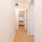 Rent 4 bedroom apartment in Valencia