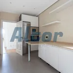 Rent 3 bedroom apartment of 200 m² in Madrid