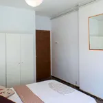 Rent a room of 90 m² in Barcelona