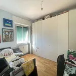 Rent 4 bedroom apartment of 80 m² in Genova