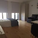 Rent 1 bedroom apartment in Porto