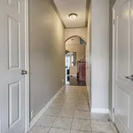 Rent 4 bedroom house of 309 m² in Vaughan (Patterson)