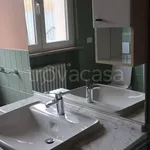 Affitto 2 camera appartamento di 80 m² in Villafranca di Verona