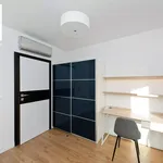 Rent 3 bedroom apartment of 59 m² in Krakow