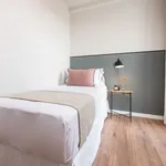 Alquilo 4 dormitorio apartamento de 90 m² en Madrid