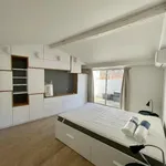 Rent 2 bedroom apartment of 52 m² in Bordeaux