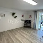 Affitto 3 camera appartamento di 170 m² in Palermo