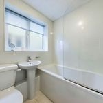 Rent 2 bedroom flat in Swansea