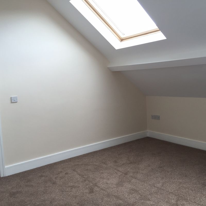 2 bedroom property to let in The Plough, Catcliffe, Rotherham S60 - £650 pcm Canklow