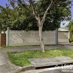 Rent 3 bedroom apartment in Chadstone