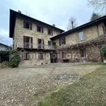 Affitto 5 camera casa di 430 m² in Colle Brianza